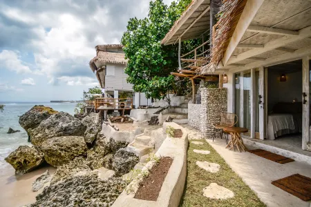 Le Cliff Bali Отели рядом с достопримечательностью «Thomas Beach»