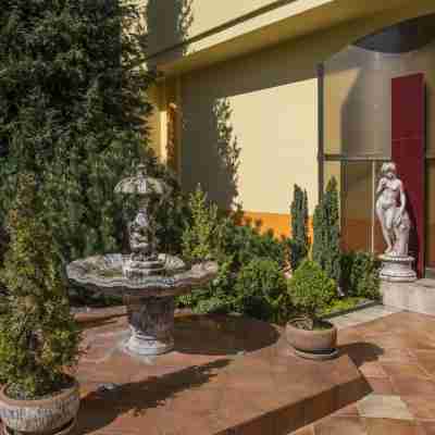 トップ ホテル プラハ & カンファレンス センター Hotel Exterior