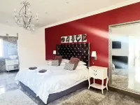 Old Mill Lodge, Seasonal Working Ostrich Farm & Restaurant, Oudtshoorn Hotels in Oudtshoorn