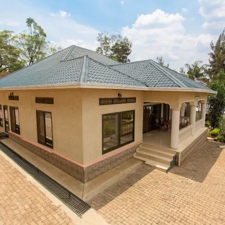 Iris Guest House