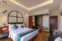 Sterling Karwar - parking
