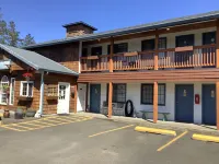 South Jetty Inn