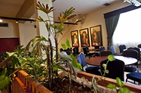 Résidences Campus Notre-Dame-De-Foy Отели рядом с достопримечательностью «Парк Солей»