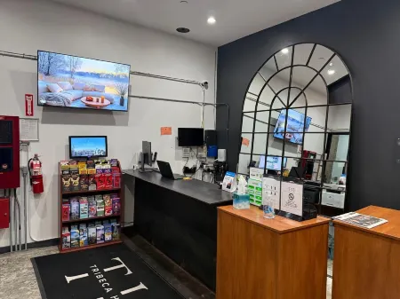 Tribeca Hotel FiDi Отели рядом с достопримечательностью «St Elizabeth Ann Seton Shrine»