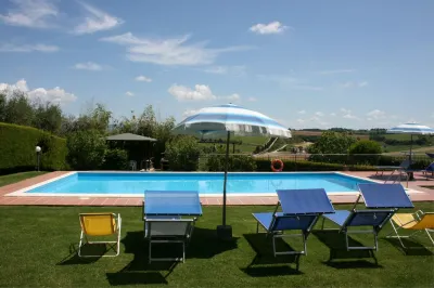 Cerretini Hotels near Riserva Naturale Lago di Montepulciano