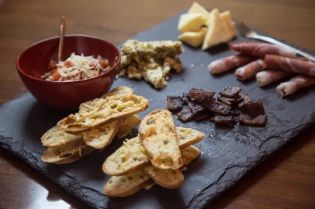 Gateway Hotel and Conference Center Отели рядом с достопримечательностью «Государственный университет Айова»