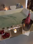 스파 스위트 앳 레이븐