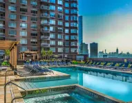 Global Luxury Suites at Newport - Pools