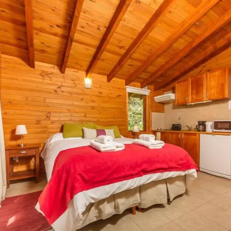 Arbolar, Casas de Montaña- Piscina Climatizada