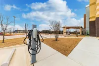 Fairfield Inn & Suites Gainesville I-35 - parking
