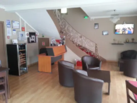 Le Chapeau Rouge Hotels in Alencon