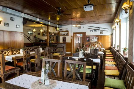 Horský Hotel Dobrá Chata Отели в г. Вимперк