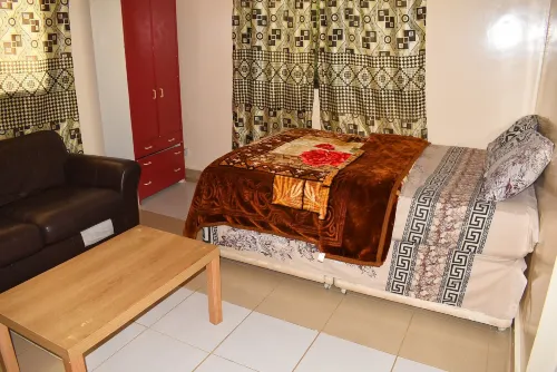 London Innn 3 Hotels in Kombo North
