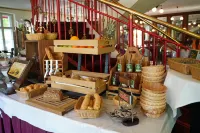 Bed & Breakfast am Luisenplatz - فطور