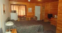 Dreamland Motel