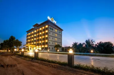 Som-O House Hotel Hotels near Wat La Lom Pho