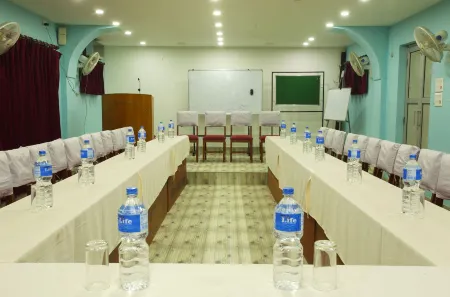 Jungle Safari Resort