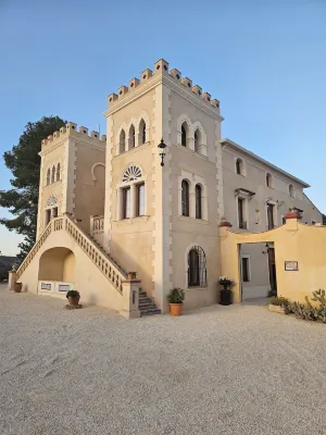 米克斯圖拉莊園及梅朗熱餐廳 Torreta Mariola附近的飯店