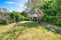 Wimbledon Holiday Lets Hotels in Wimbledon