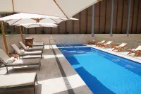 Pullman Lima San Isidro - Rooftop Pools