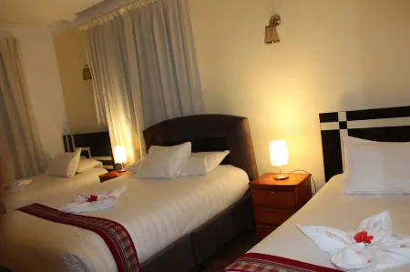 Cultural House Отели рядом с Аэропорт Веласко Астете