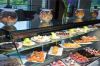 Grand Hotel Djibloho - breakfast