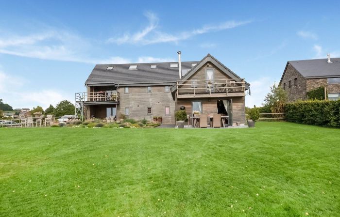 Petit Wilogne Holiday Home in Mont