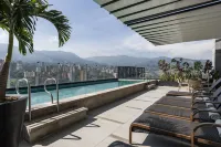 York Medellin, Curio Collection by Hilton - 5 tähden