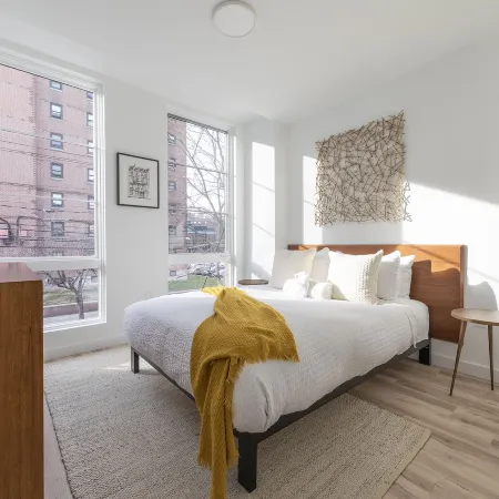 Stylish 3Br Retreat w Private Deck Near NYC Отели рядом с достопримечательностью «Washington St»