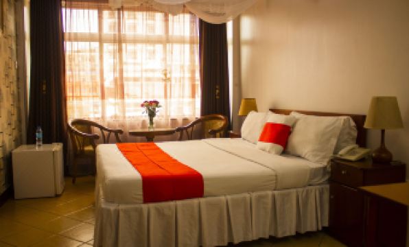 New Hotel Aquiline