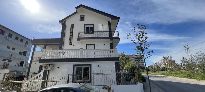 Vila Aaron Hotels in Дуррес