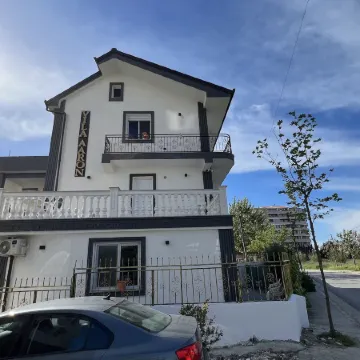 Vila Aaron