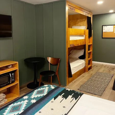 Jackalope Motor Lodge Отели в г. Пайндейл