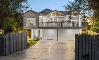 Blairgowrie Beachside Retreat Solar Heated Pool