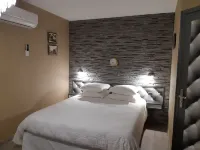 Le 72 Watt Hotels in Prayssac