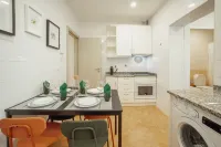 City Center Comfort Apartment by Vacationy