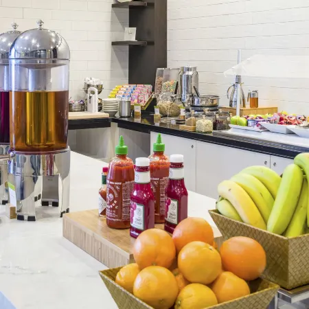 DoubleTree by Hilton Boston Logan Airport Chelsea