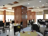 Continental Inn Hotel Al Farwaniya - parking