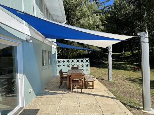 Renovated, Waterfront, Large Private Deep Water Dock, Cowboy Pool, Fire Pit