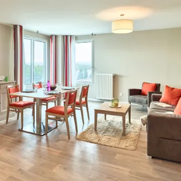 Zenao Appart'hôtels Suresnes Отели рядом с достопримечательностью «Philips»