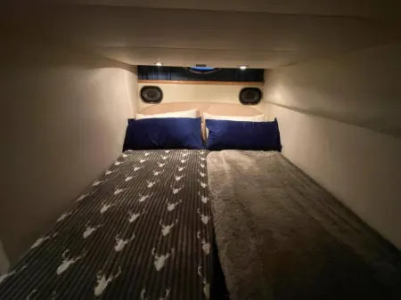 Romantic 3Beds Yacht Escape on Thames Отели в г. Олд Виндзор