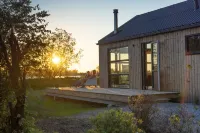 Waterlodge Tomke in Nes Hotels in Terherne