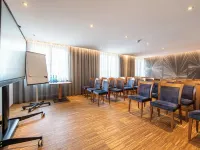 Hotel Post Alpine Cityflair Hotels in Brunico