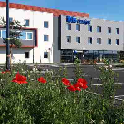 Ibis Budget Saint-Genis-Pouilly Genève Hotel Exterior