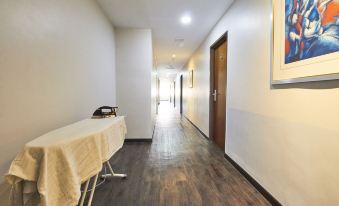 Canary Hotel