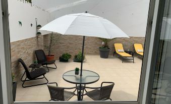 Blue Moon GuestHouse