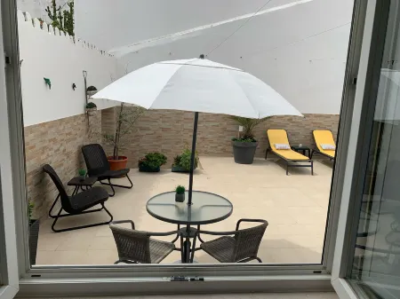 Blue Moon GuestHouse Отели в г. Sao Sebastiao