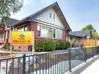 Peach Street Inn by WanderLodges Hotel dekat Ronkonkoma Station