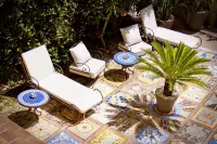 Maison Saint Louis Avec Jacuzzi Hotel di Forcalqueiret