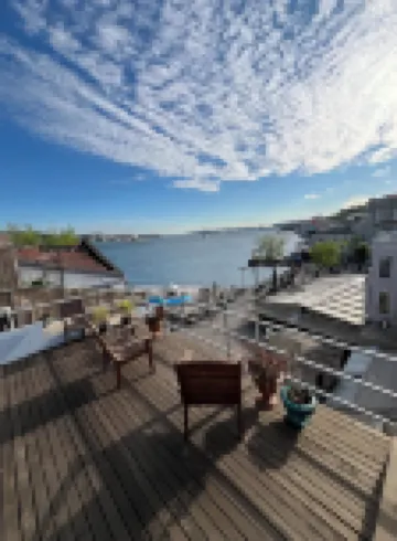 เลอวองต์ เพนชั่น เดอ ลุกซ์